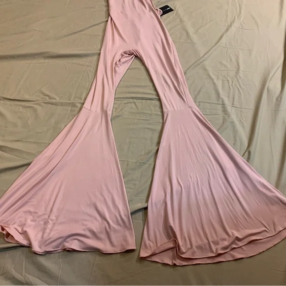 -NWT- Fashion Nova Blush Pink Flared Jumpsuit - Picture 8 of 16